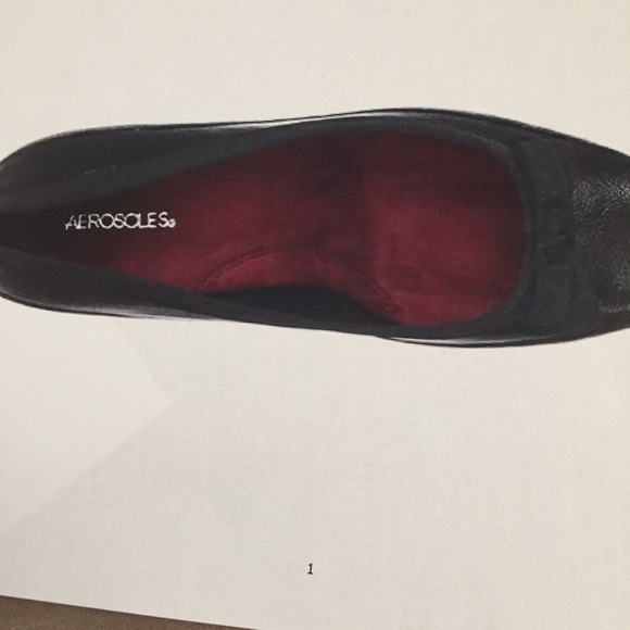 Aerosoles Black Leather Heels - Picture 8 of 8